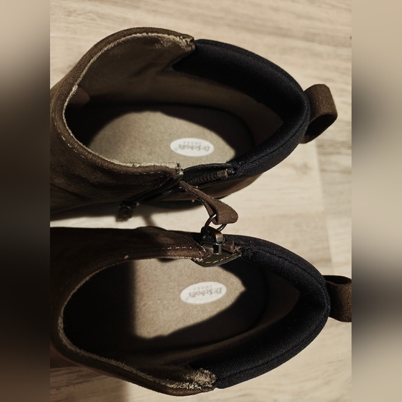 NEW OLIVE DR SCHOLLS BOOTS 8.5M - Picture 6 of 8